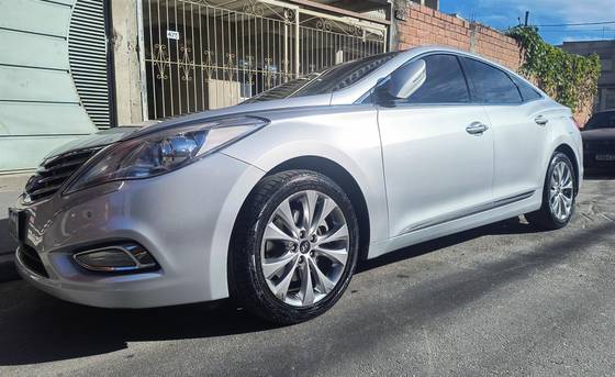 HYUNDAI AZERA 3.0 MPFI GLS V6 24V GASOLINA 4P AUTOMÁTICO
